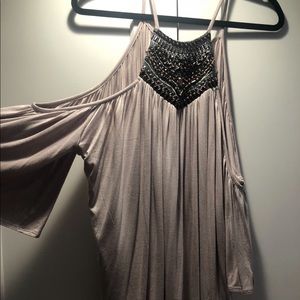 Venus cold shoulder beaded float shirt XL